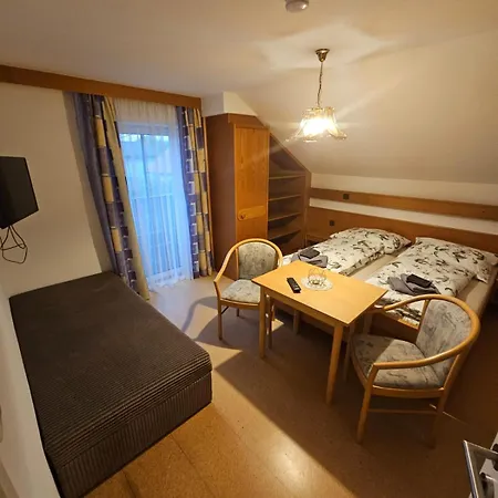 Kuebler Apartman Kogl